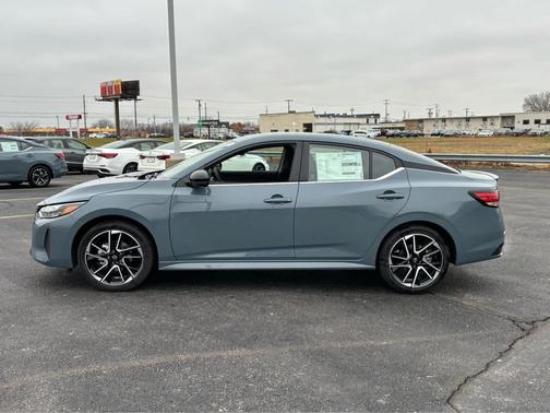 2025 Nissan Sentra SR
