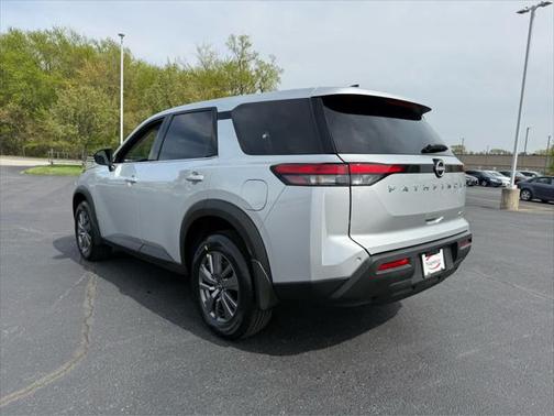 2025 Nissan Pathfinder S 4WD
