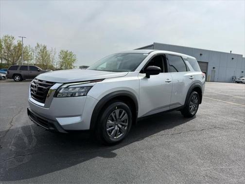 2025 Nissan Pathfinder S 4WD
