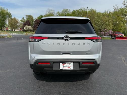2025 Nissan Pathfinder S 4WD