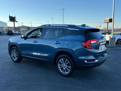 2024 GMC Terrain SLT