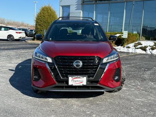 2021 Nissan Kicks SR