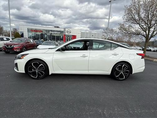 2023 Nissan Altima SR FWD
