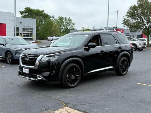 2023 Nissan Pathfinder Platinum 4WD
