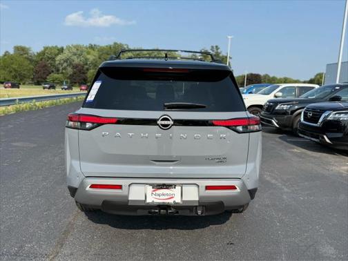 2025 Nissan Pathfinder Platinum 4WD