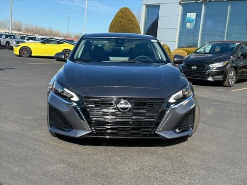 2025 Nissan Altima SL FWD