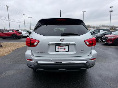 2018 Nissan Pathfinder SL