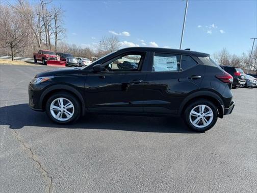 2025 Nissan Kicks S