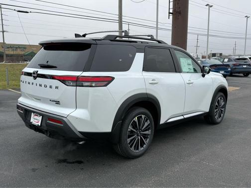 2026 Nissan Pathfinder Platinum