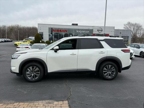 2022 Nissan Pathfinder SV 4WD
