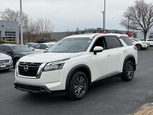 2022 Nissan Pathfinder SV 4WD
