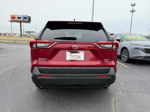 2022 Toyota RAV4 XLE