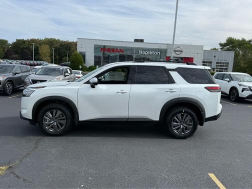 2025 Nissan Pathfinder SV 4WD