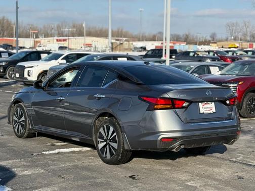 2022 Nissan Altima 2.5 SL