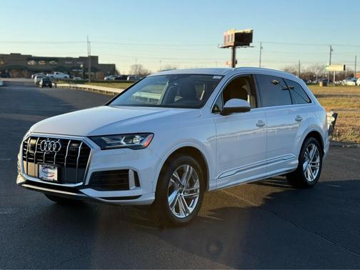 2023 Audi Q7 55 Premium Plus