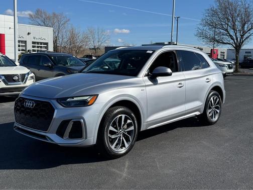 2023 Audi Q5 45 S line Premium