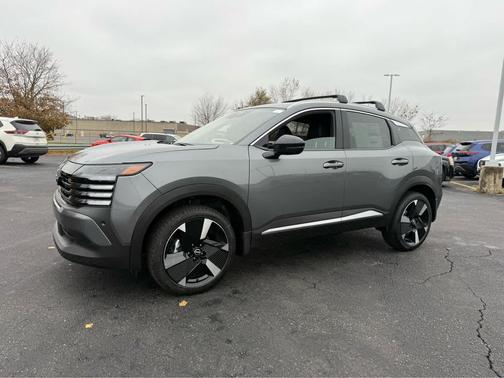 2026 Nissan Kicks SR