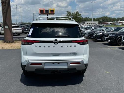 2025 Nissan Pathfinder Platinum 4WD