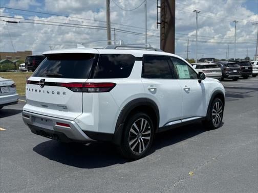 2025 Nissan Pathfinder Platinum 4WD