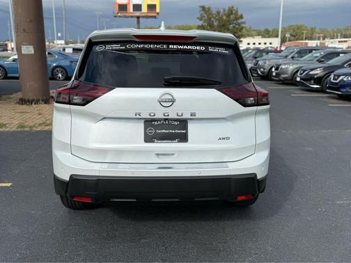 2025 Nissan Rogue SV