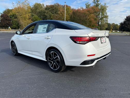 2025 Nissan Sentra SR