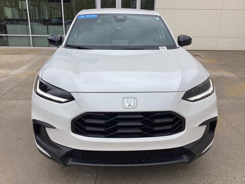 Platinum White Pearl 2023 Honda HR-V