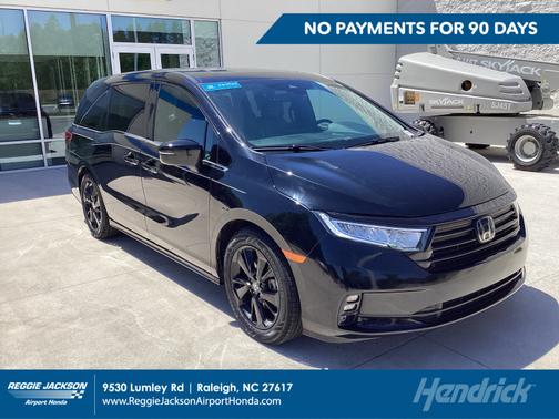 Crystal Black Pearl 2023 Honda Odyssey