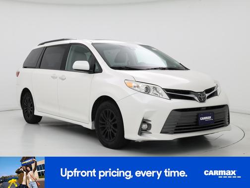 2020 Toyota Sienna XLE