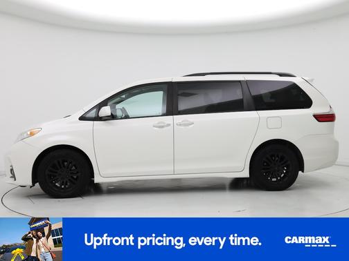 2020 Toyota Sienna XLE