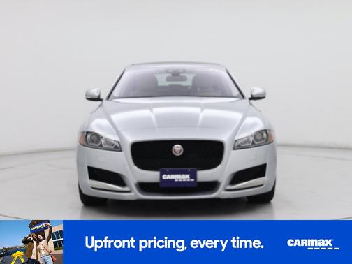 2017 Jaguar XF Prestige