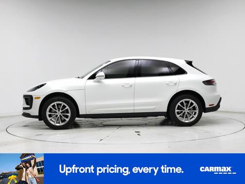 2022 Porsche Macan Base (PDK)