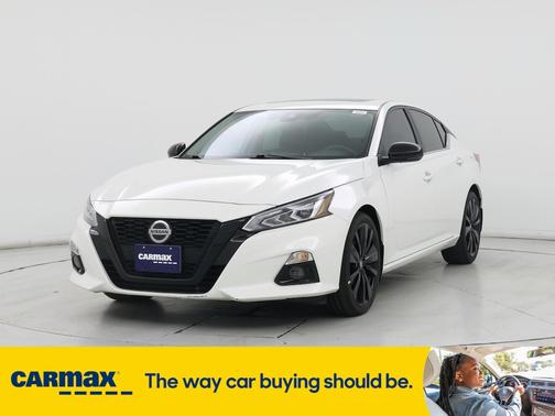 2022 Nissan Altima SR