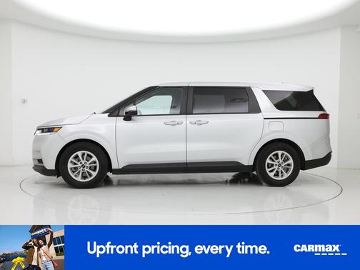 2022 Kia Carnival LX