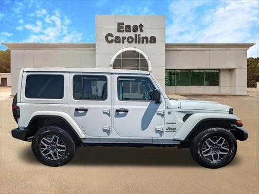 2024 Jeep Wrangler 4-Door Sahara 4x4