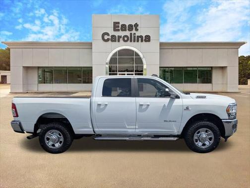 2022 RAM 2500 Big Horn Crew Cab 4x4 64' Box