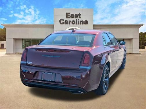 2022 Chrysler 300 Touring