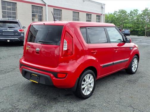 Molten 2013 Kia Soul Base