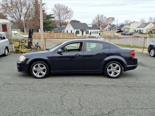 Blackberry Pearlcoat 2012 Dodge Avenger SXT