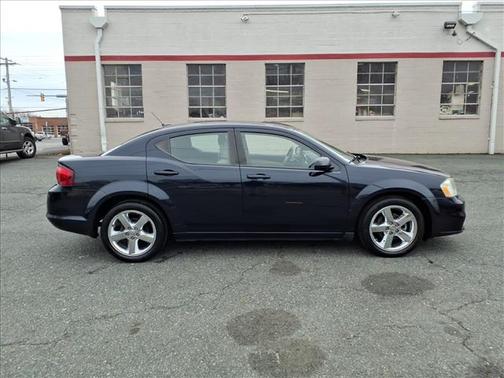 Blackberry Pearlcoat 2012 Dodge Avenger SXT