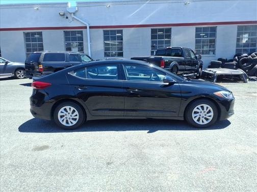 Phantom Black 2018 Hyundai ELANTRA SE