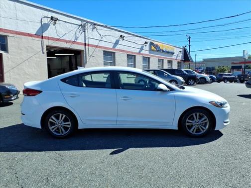 2017 Hyundai ELANTRA SE Value Edition
