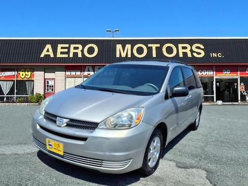 2005 Toyota Sienna LE