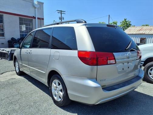 2005 Toyota Sienna LE