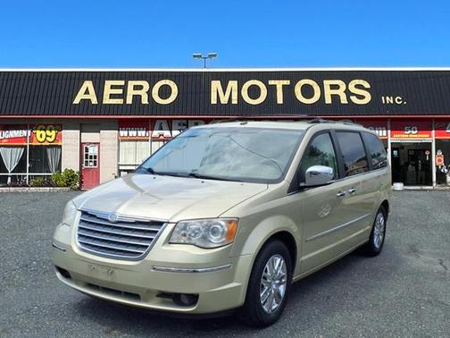 2010 Chrysler Town & Country Limited