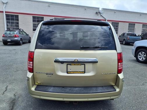 2010 Chrysler Town & Country Limited