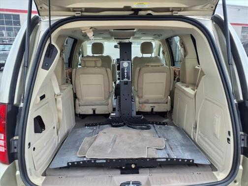 2010 Chrysler Town & Country Limited
