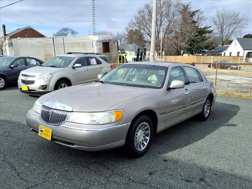 2000 Lincoln Town Car Signature