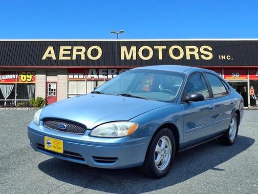 2005 Ford Taurus SE