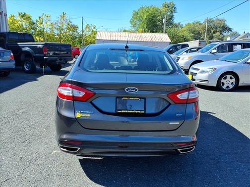2015 Ford Fusion SE