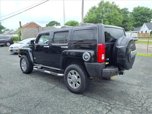 Black 2007 Hummer H3 Base